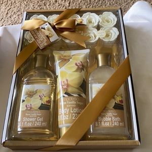 🎁New🎁Modesa Warm Vanilla Sugar Scented Bath Care